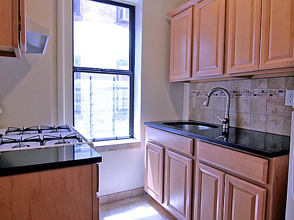 2nd image of 2747 Sedgwick Ave APT 3C