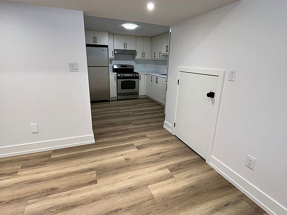 3rd image of 7 Turnbull Rd #Basement