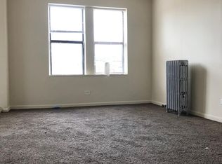 1236 E 46th St APT 302, Chicago, IL 60653