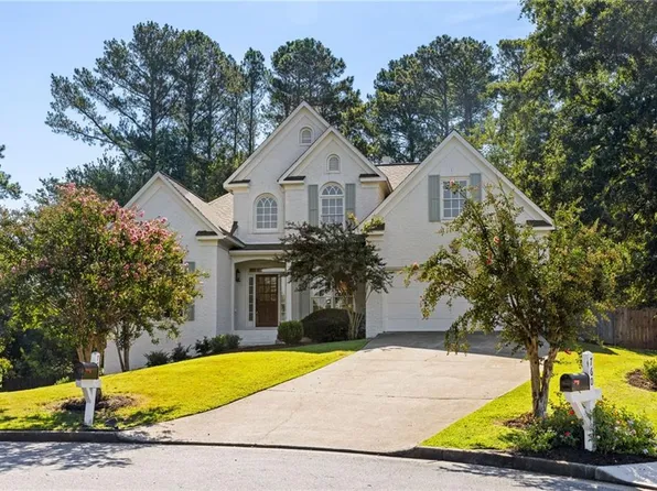 770 Heathland Dr, Roswell, GA 30075