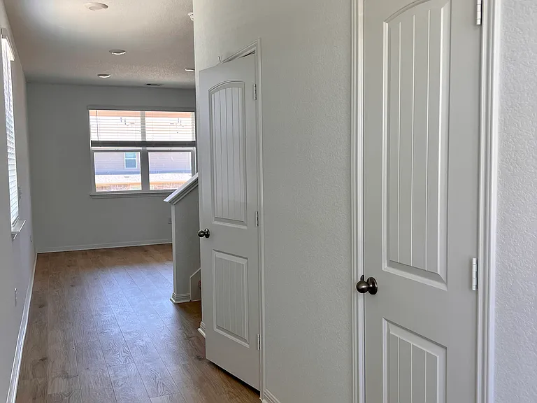 220 Saide St — Photo 3