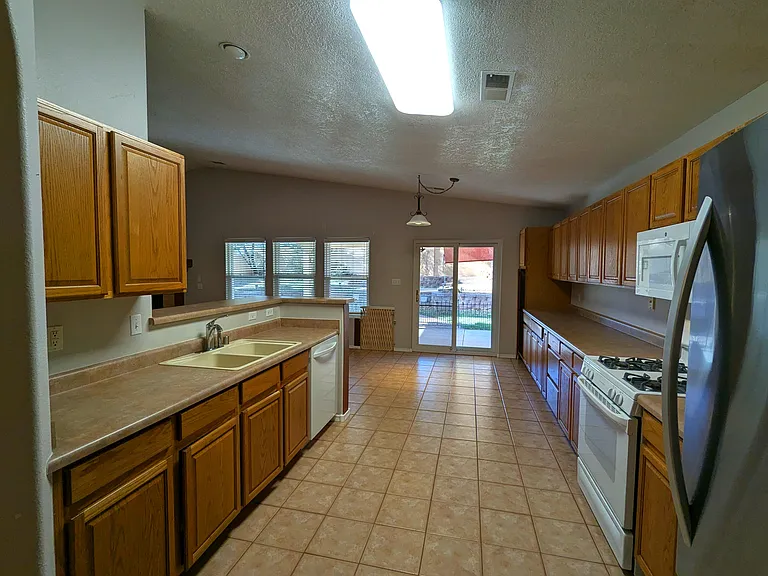 4653 Bismark Hills Way NE — Photo 7