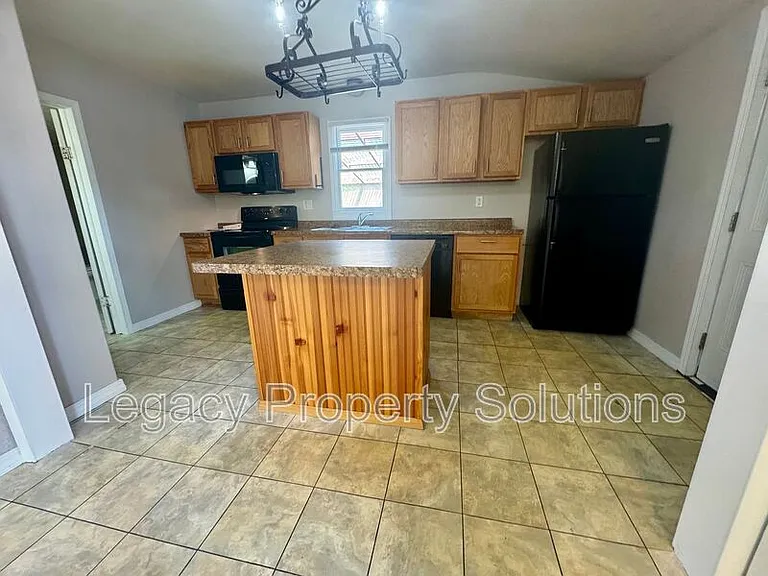 702 W Avenue A #MAIN — Photo 6