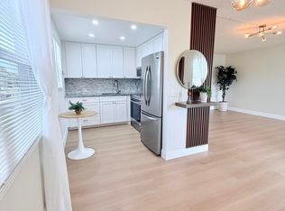 402 Brighton J #J, Boca Raton, FL 33434