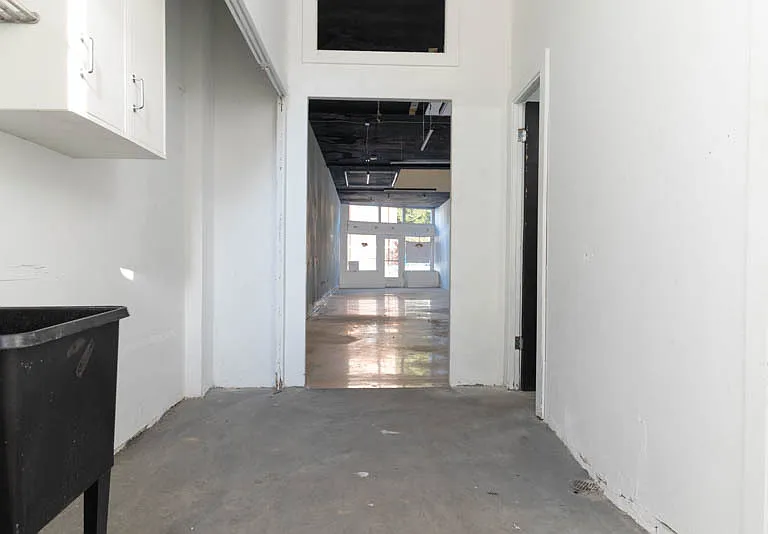 2505 S Presa St — Photo 10