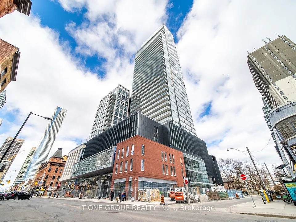 3 Gloucester St #2704