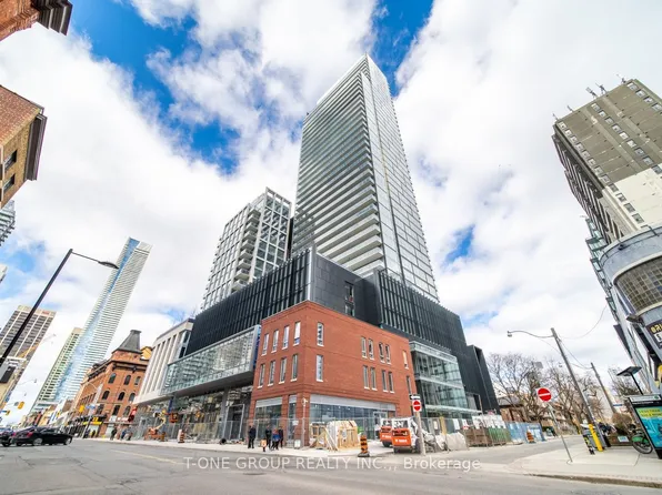 3 Gloucester St, Toronto, ON