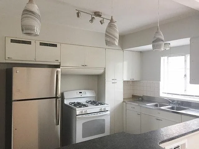 1 bed, $1,050 — Photo 3
