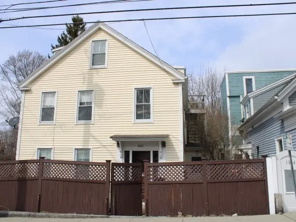 1060-1062 Washington St, Gloucester, MA 01930