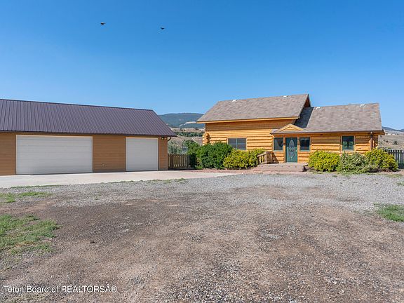 3rd image of 1513 Fairview Dr