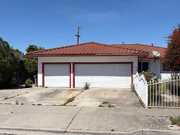 2nd image of 5733 Preston Dr