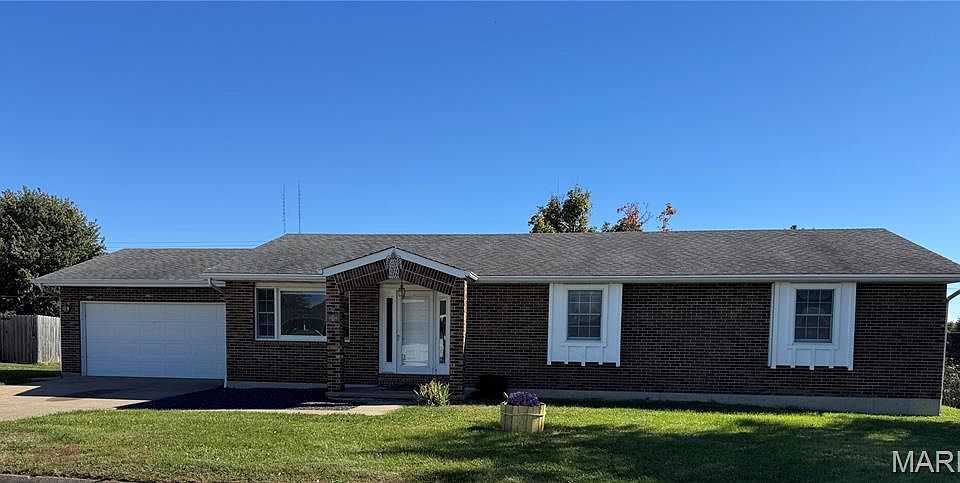 1st image of 31 Brook Rd