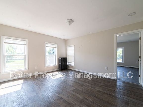 3rd image of 414-416 W Park Ave APT 4