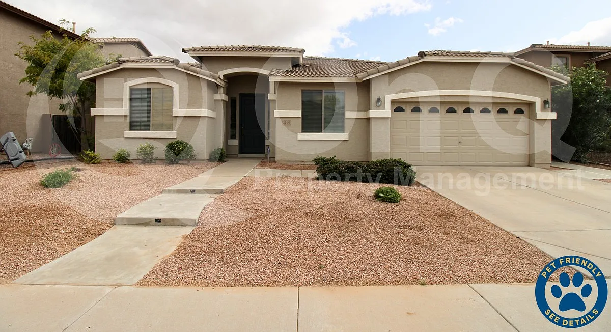 5 bed, 2.5 bath, 2625 sqft, $2,999 — Photo 1