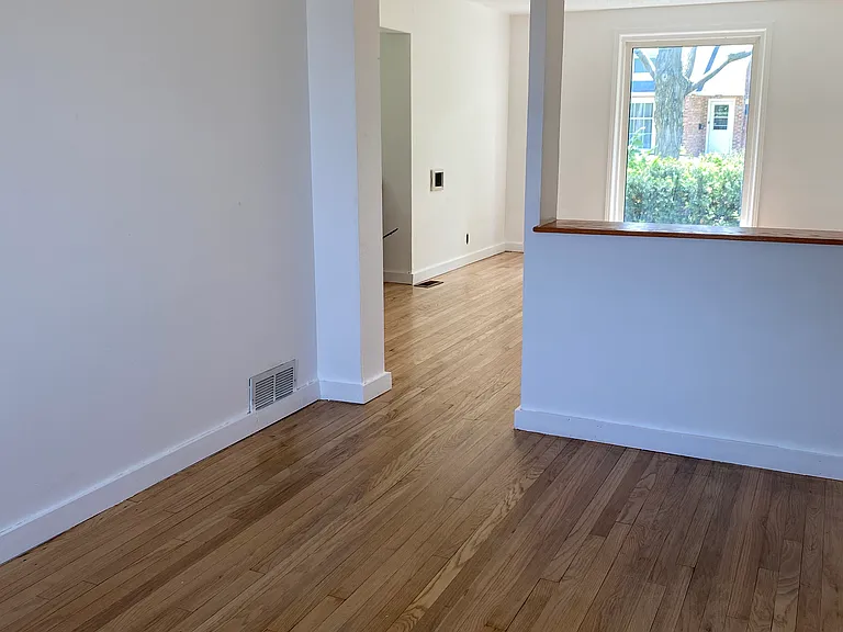 1426 Willow Ave — Photo 11