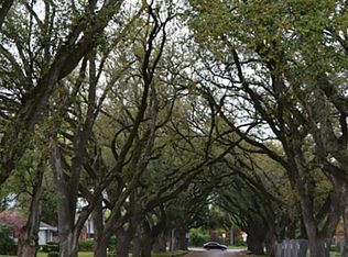 4708 Linden St, Bellaire, TX 77401