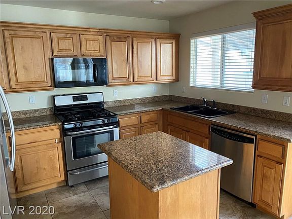 4th image of 7412 Granada Willows St