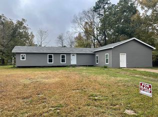 606 E Maple St, Huntington, TX 75949