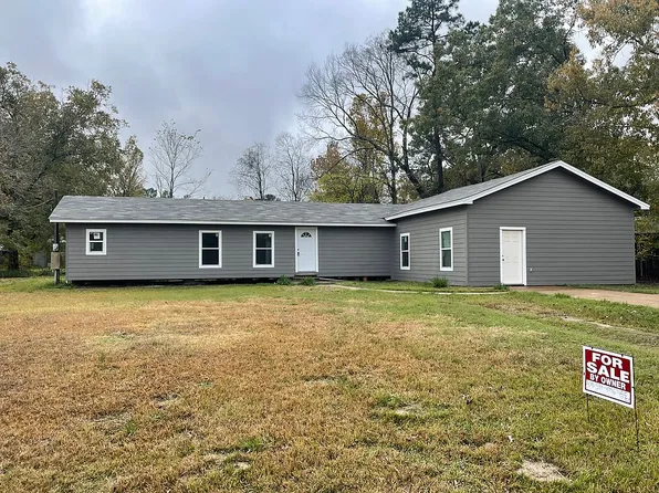 606 E Maple St, Huntington, TX 75949