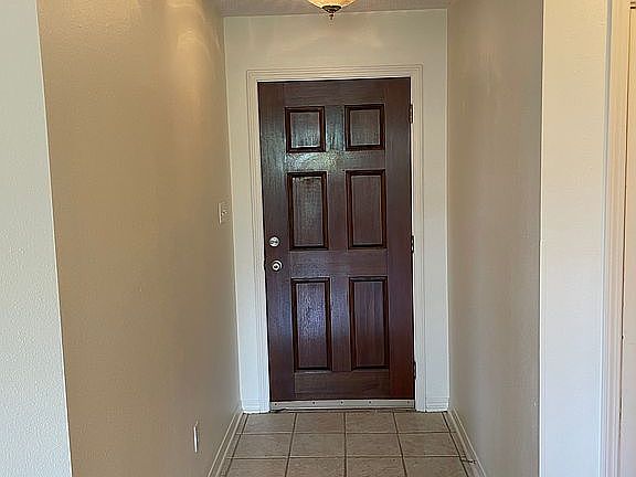 4th image of 207 W Meadow Ct