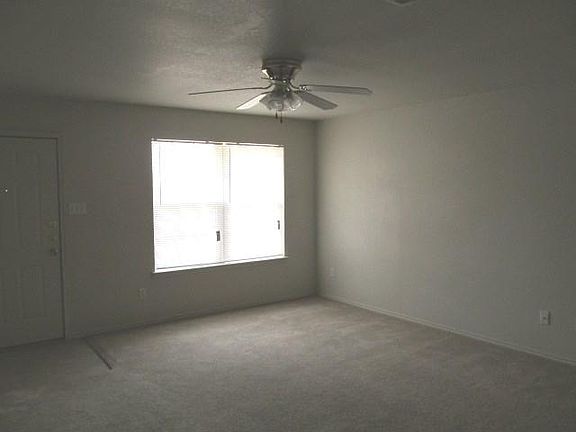 2nd image of 305 Creek St #A