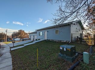 211 14th Ave NW, Mandan, ND 58554