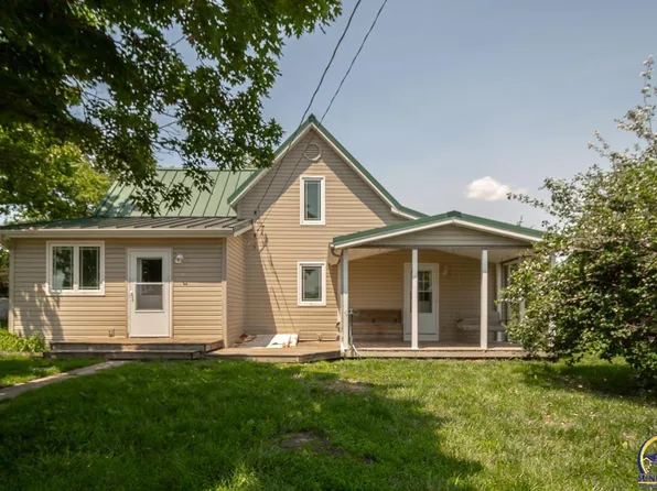 18177 Swabville Rd, Valley Falls, KS 66088