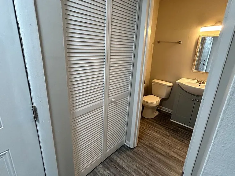 Deerridge Apartments — Photo 14