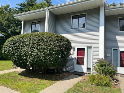 555 Russell Rd APT D18, Westfield, MA, 01085