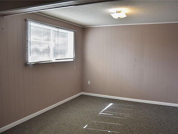 5th image of 6809 Christine St