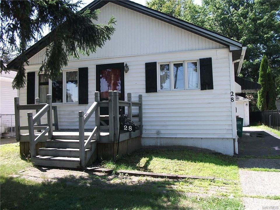 1st image of 28 Hansen Ave