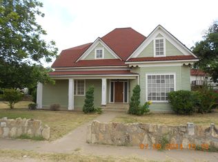 601 N Heights St, Winters, TX 79567