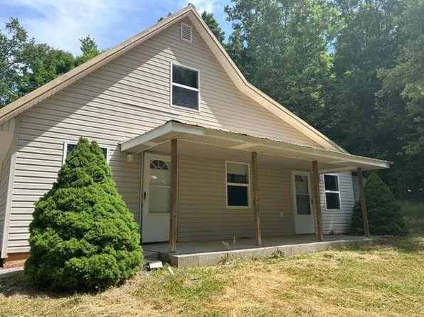 337 Zoo Ln, Tazewell, VA 24651