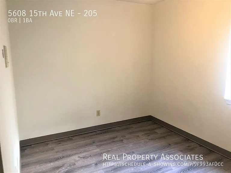 5608 15th Ave NE — Photo 45