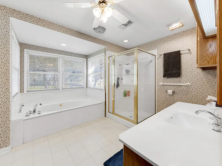 4269 Wilcox Ln — Photo 11