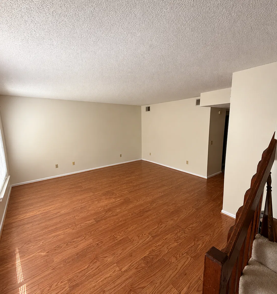 3 bed, 1250 sqft, $1,500 — Photo 2