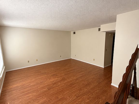 2nd image of 2105 Percival Rd #2105