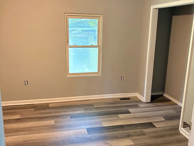 2126 Cleveland Ave — Photo 6