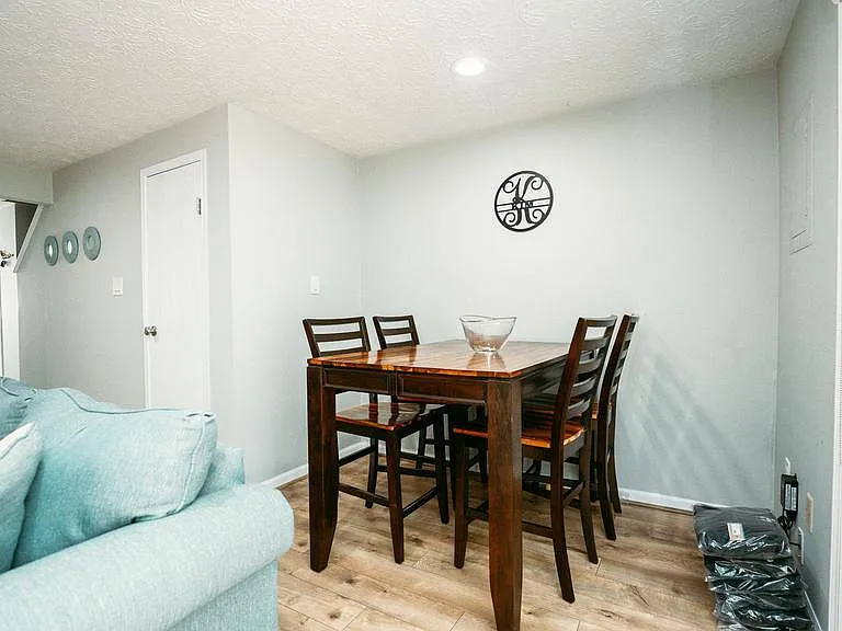 9134 Everett Ct — Photo 15