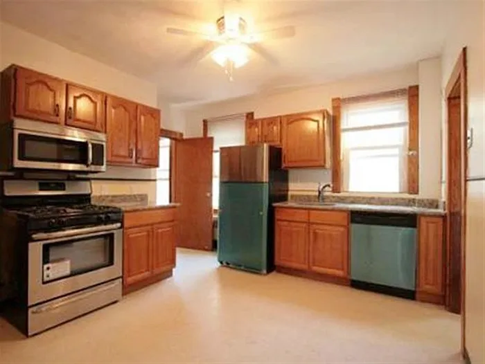 45 Locke St #1 — Photo 8