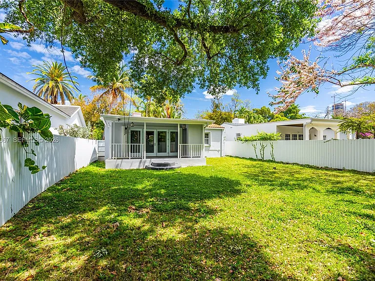 260 SW 29th Rd — Photo 3