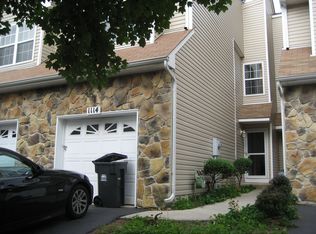 1114 Oakcroft Ln, Somerset, NJ 08873