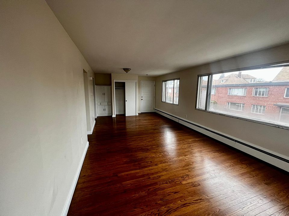 1st image of 863 Washington St APT 3