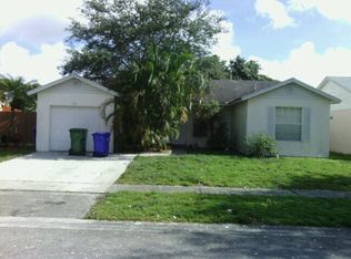 931 SW 87th Ave, Pembroke Pines, FL 33025