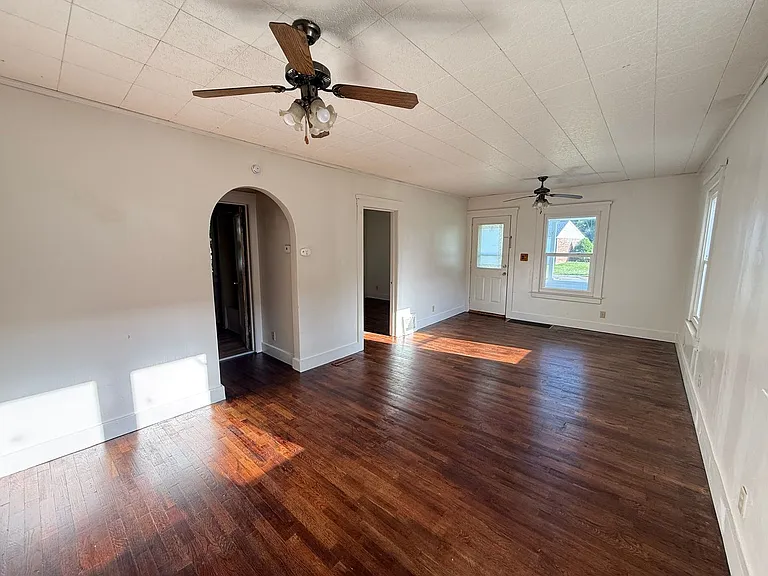 2311 W Main St — Photo 6