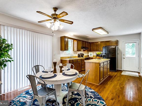 5th image of 36809 W Lakeland Dr