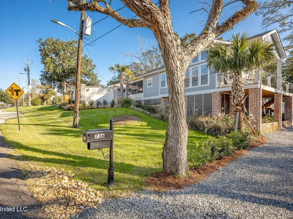 736 Signal St, Ocean Springs, MS 39564