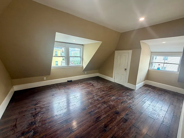 432 Meridian St #2B — Photo 18