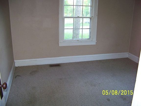 4th image of 3419 Oswald St
