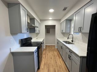 2351 Jurgensen St, Savannah, GA 31404